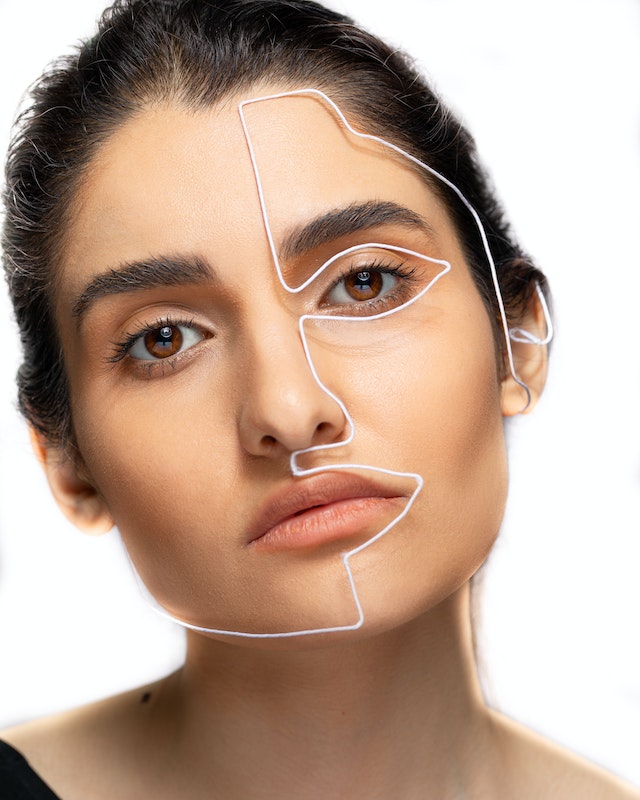 Unlock Your Inner Makeup Artist: Transform Your Face with These Simple Contouring Tips