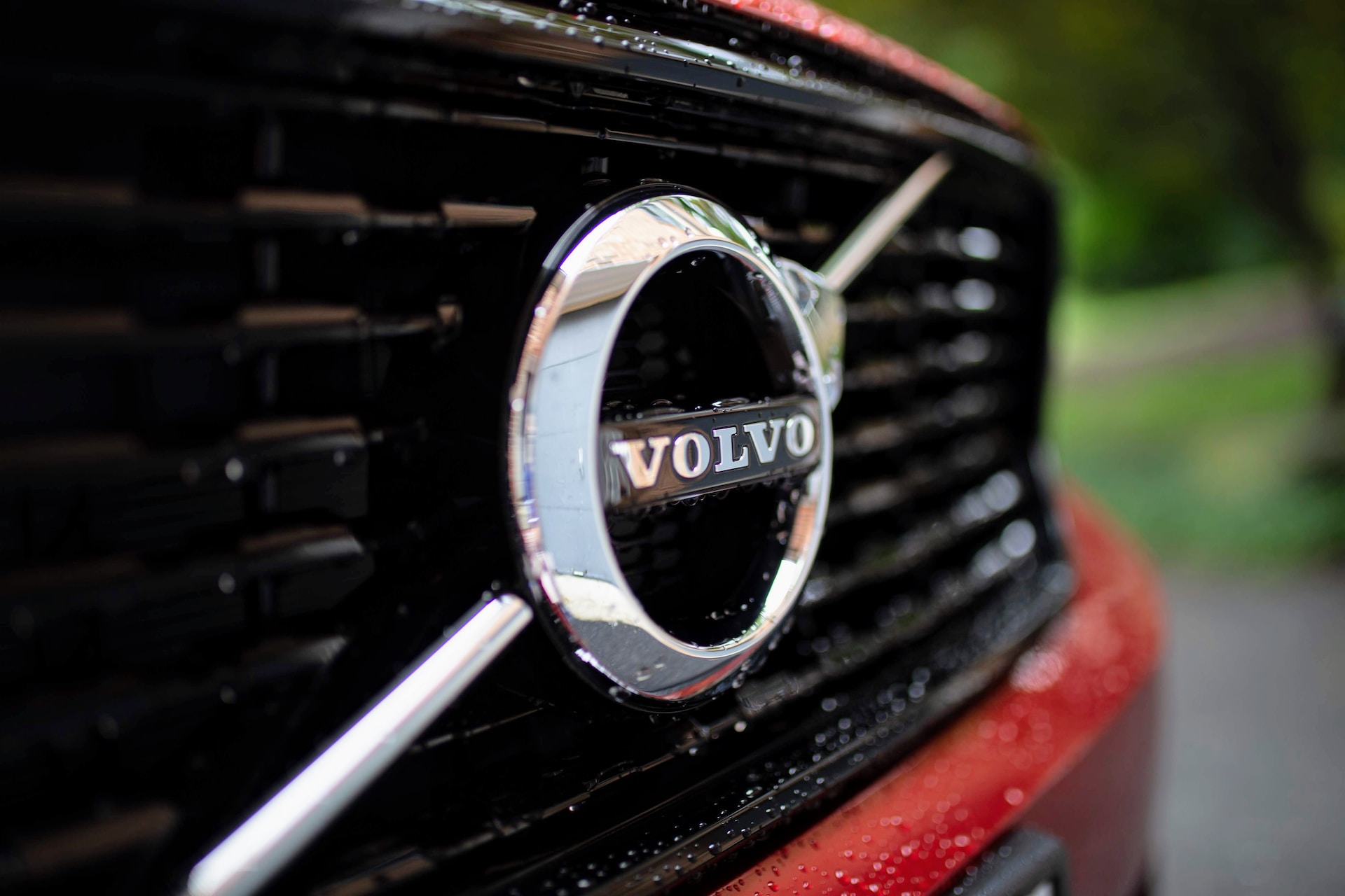 Volvo’s Electrifying Future: 100% BEV Lineup by 2030