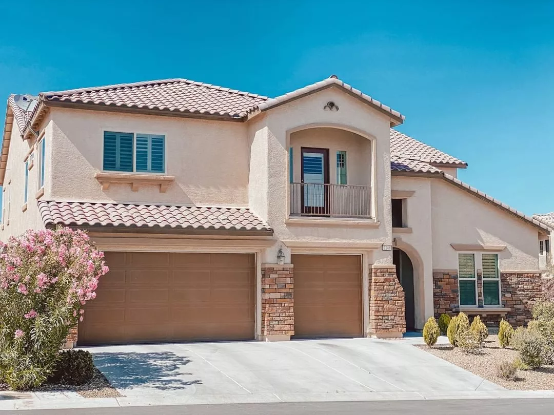 Las Vegas Housing Slowdown: 10% Annual Reduction in Home Sales