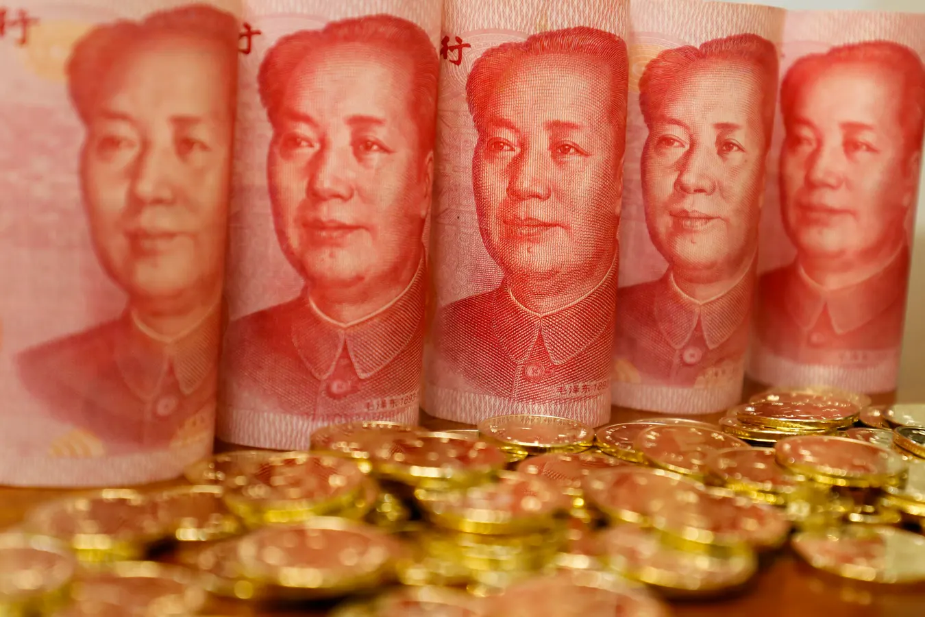 Chinese Investors Turn to Gold Amid Property & Stock Market Decline