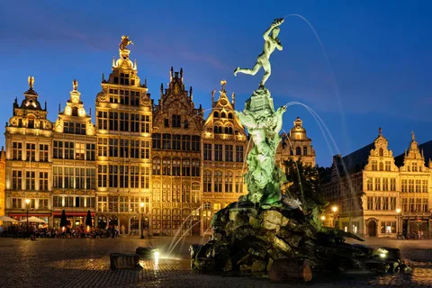  Brussels' Famous Fountain