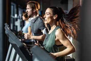 Women's greater health benefits from regular exercise
