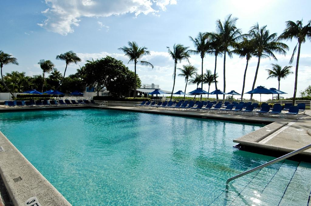 Miami’s Vibrant Culture and Pristine Beaches Seaside Resort