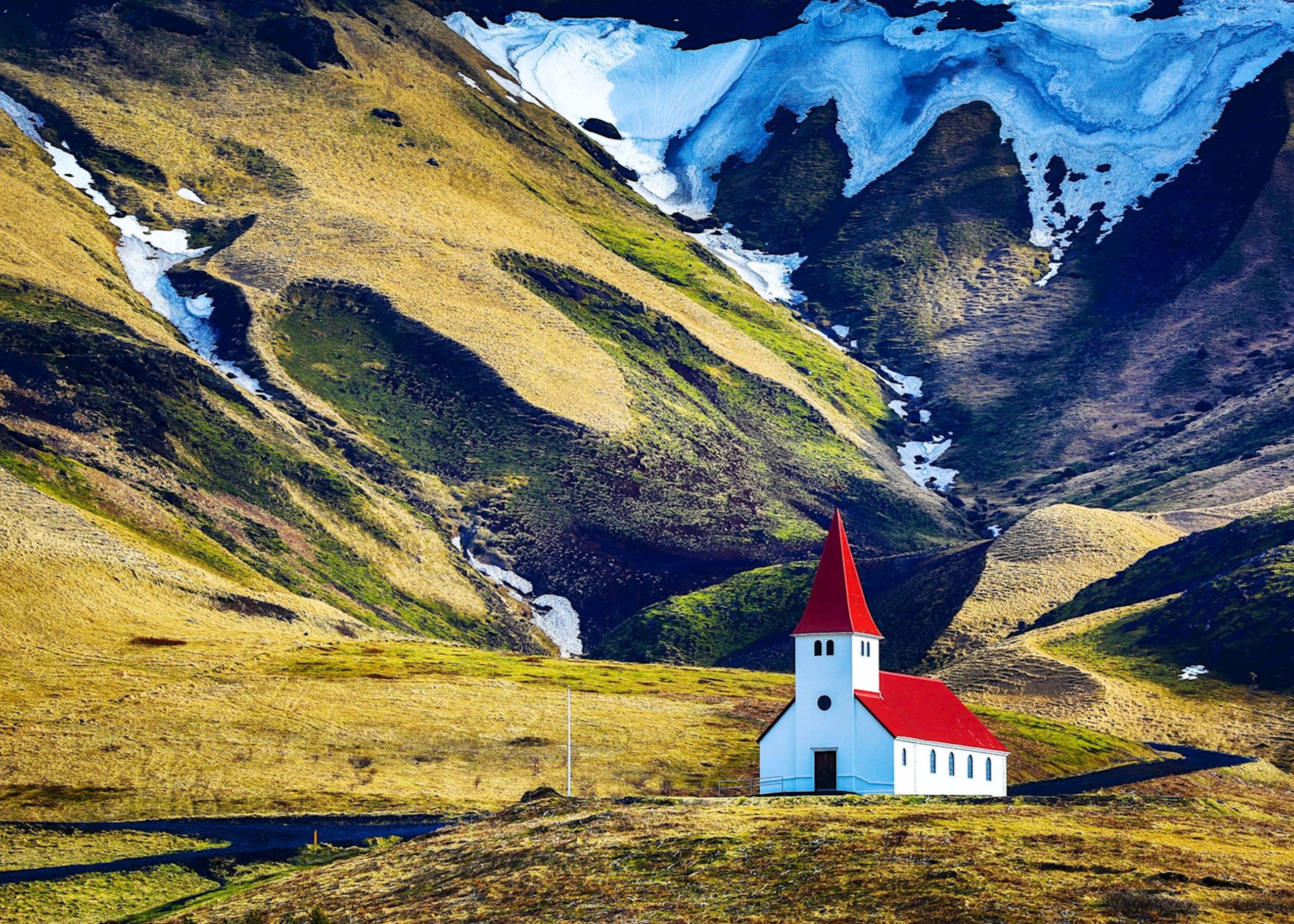 Iceland’s Frozen Enchantment: Unveiling Nature’s Secrets
