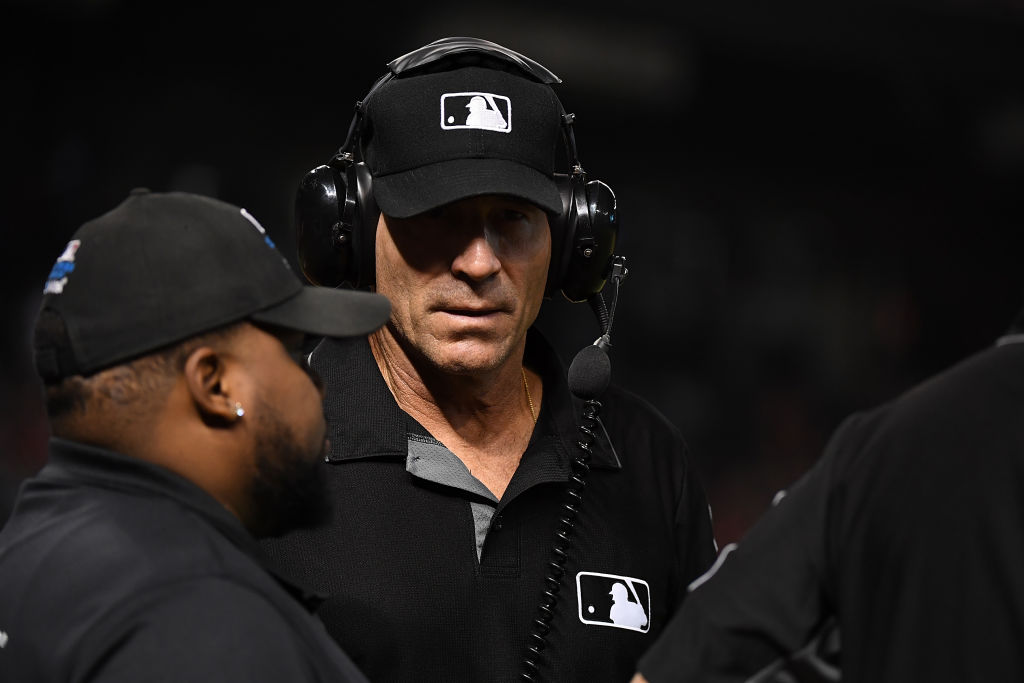 Angel Hernandez Retires: A Controversial Career Comes to an End – Umpiring Legacy Reviewed