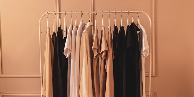 Building a Capsule Wardrobe: Streamlining Style and Simplifying Life